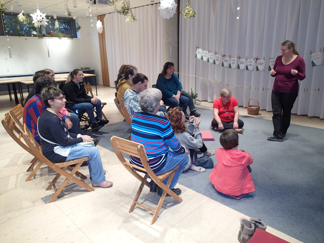 Vánoce nepatří do koše 12-25